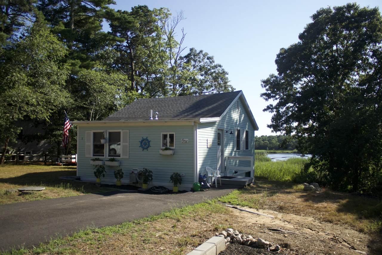 1 Ladd Avenue - Photo 1