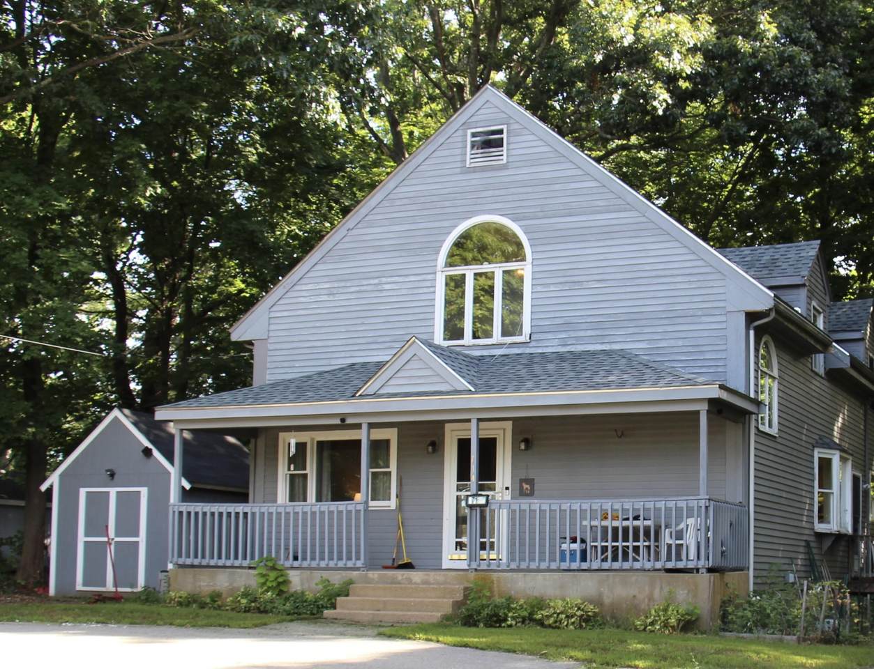 714 Pleasant Street - Photo 1