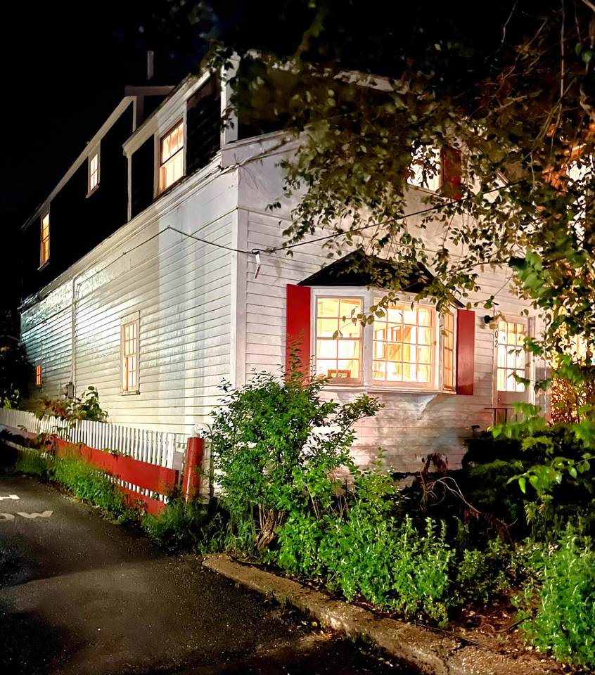 402 Commercial Street - Photo 1