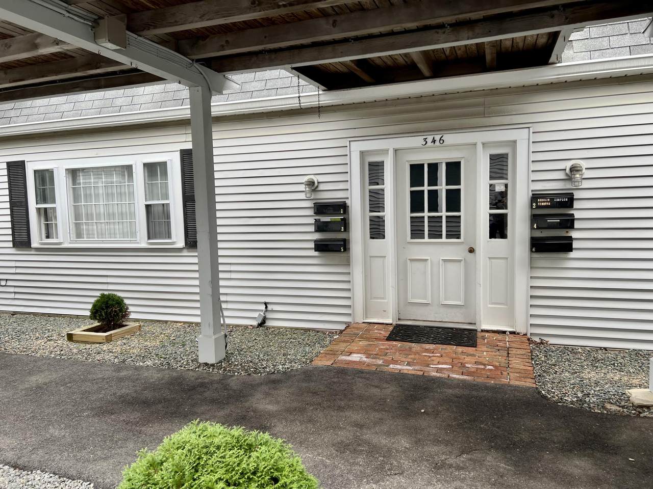 346 Gifford Street - Photo 1