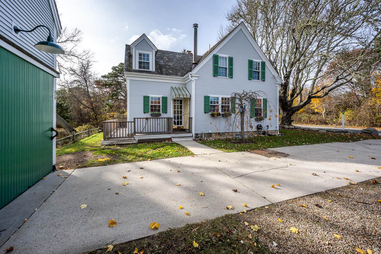 688 Main Street - Photo 1