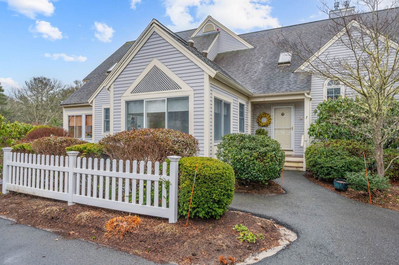 7 Red Cedar Road - Photo 1