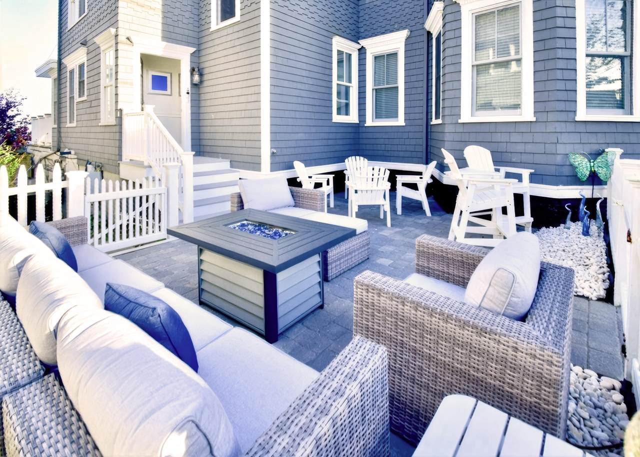 https://bt-photos.global.ssl.fastly.net/capecod/1280_boomver_2_22501354-2.jpg