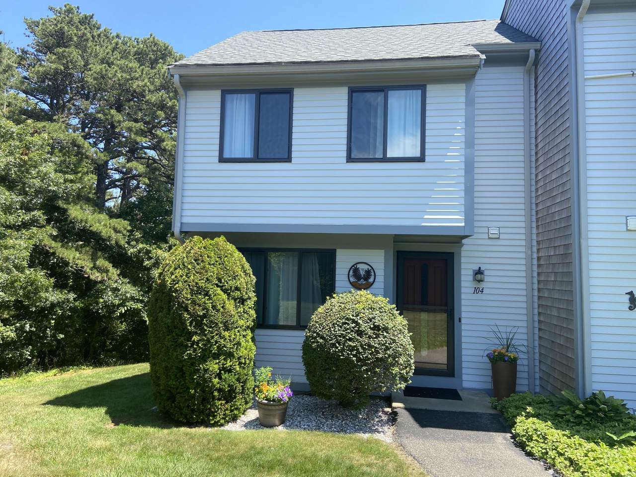 104 Chestnut Circle - Photo 1