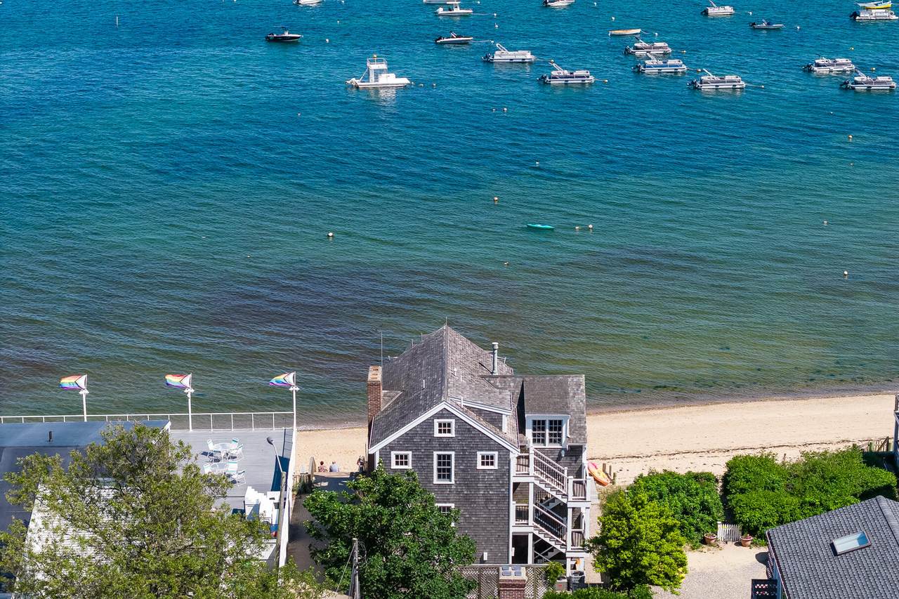 https://bt-photos.global.ssl.fastly.net/capecod/1280_boomver_2_22503202-2.jpg