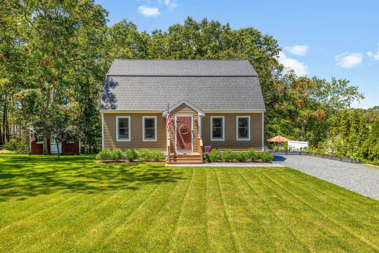 11 Deer Hollow Road - Photo 1