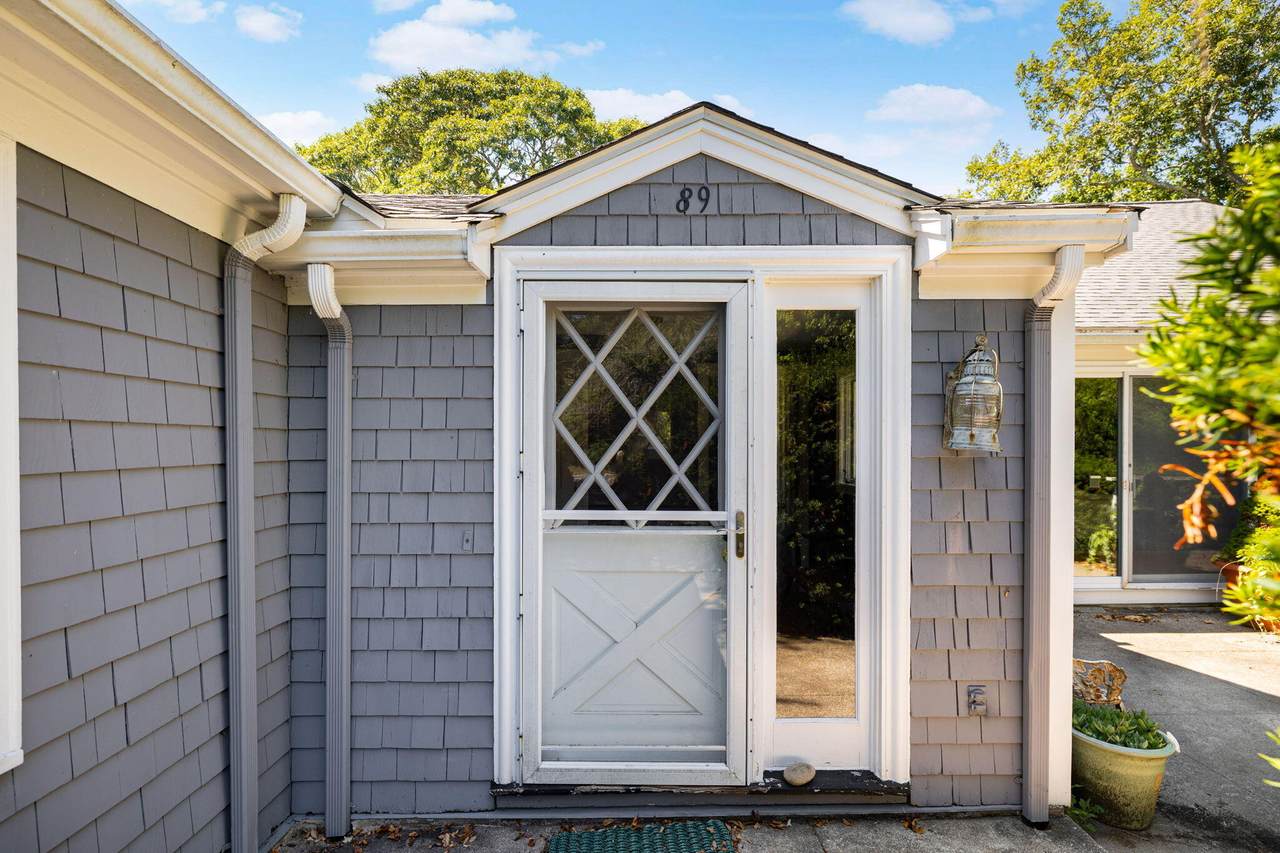 89 Swift Avenue - Photo 1