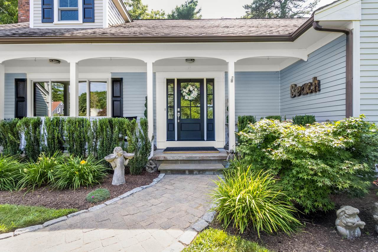 90 Harbor Drive - Photo 1