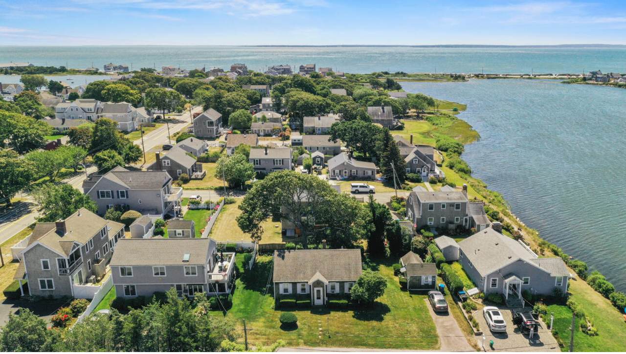 https://bt-photos.global.ssl.fastly.net/capecod/1280_boomver_2_22504072-2.jpg
