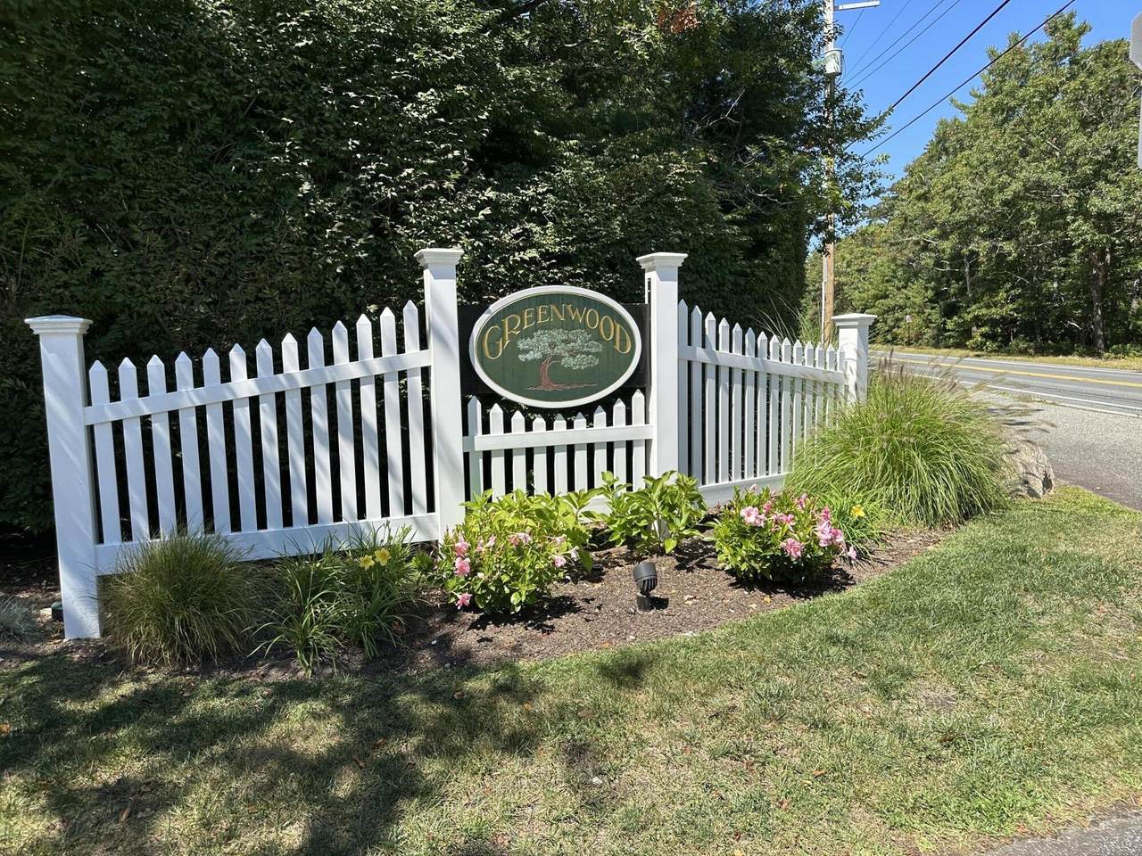 10 Shadbush Circle - Photo 1