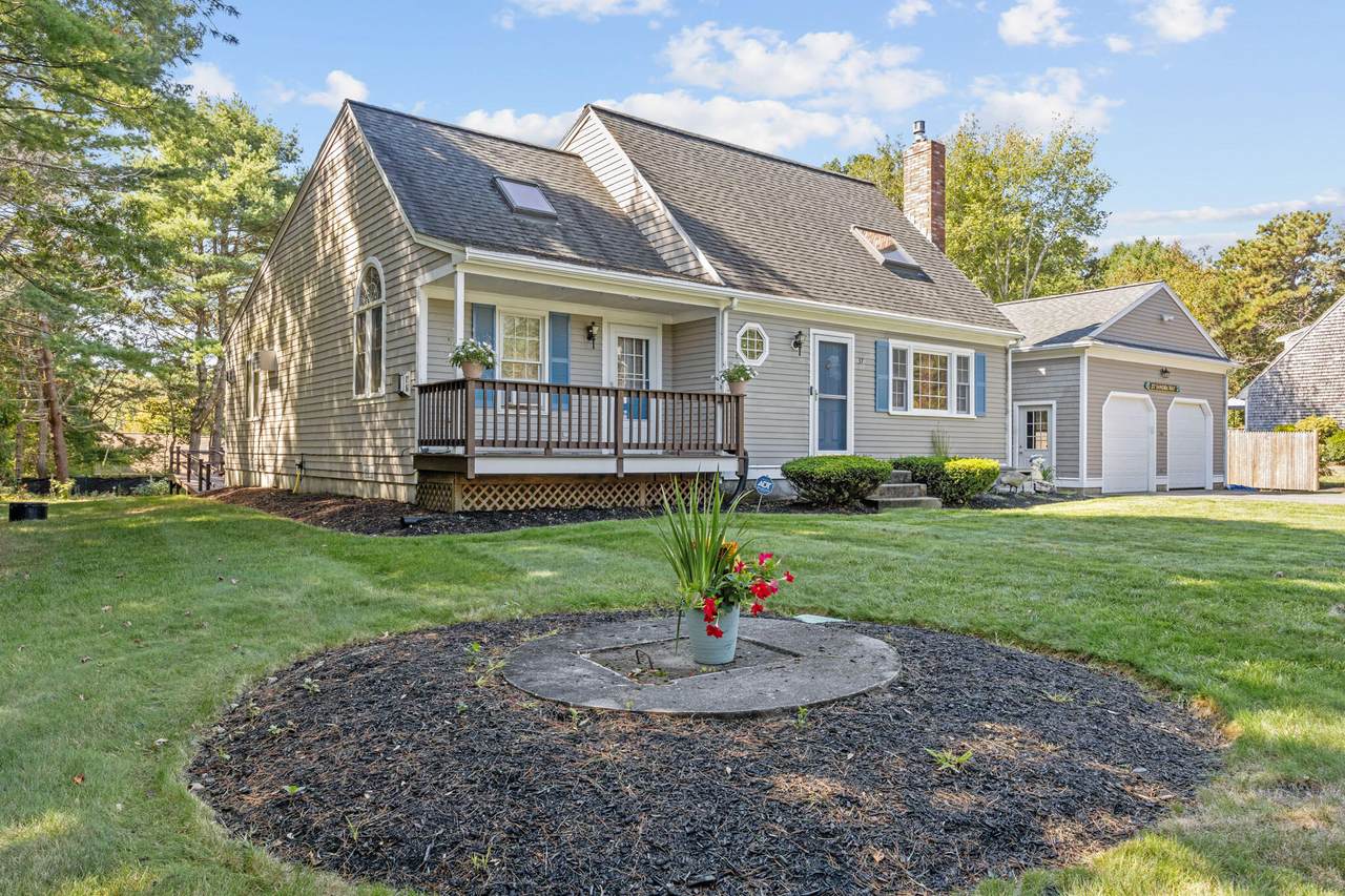 37 Sandra Way - Photo 1