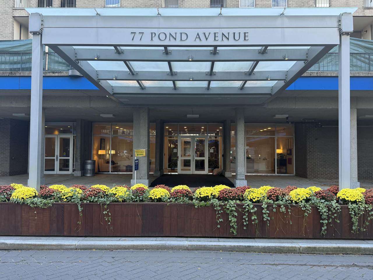 77 Pond Avenue - Photo 1