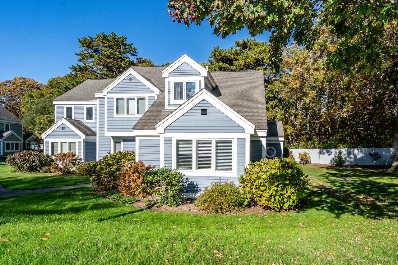 104 Howland Circle - Photo 1