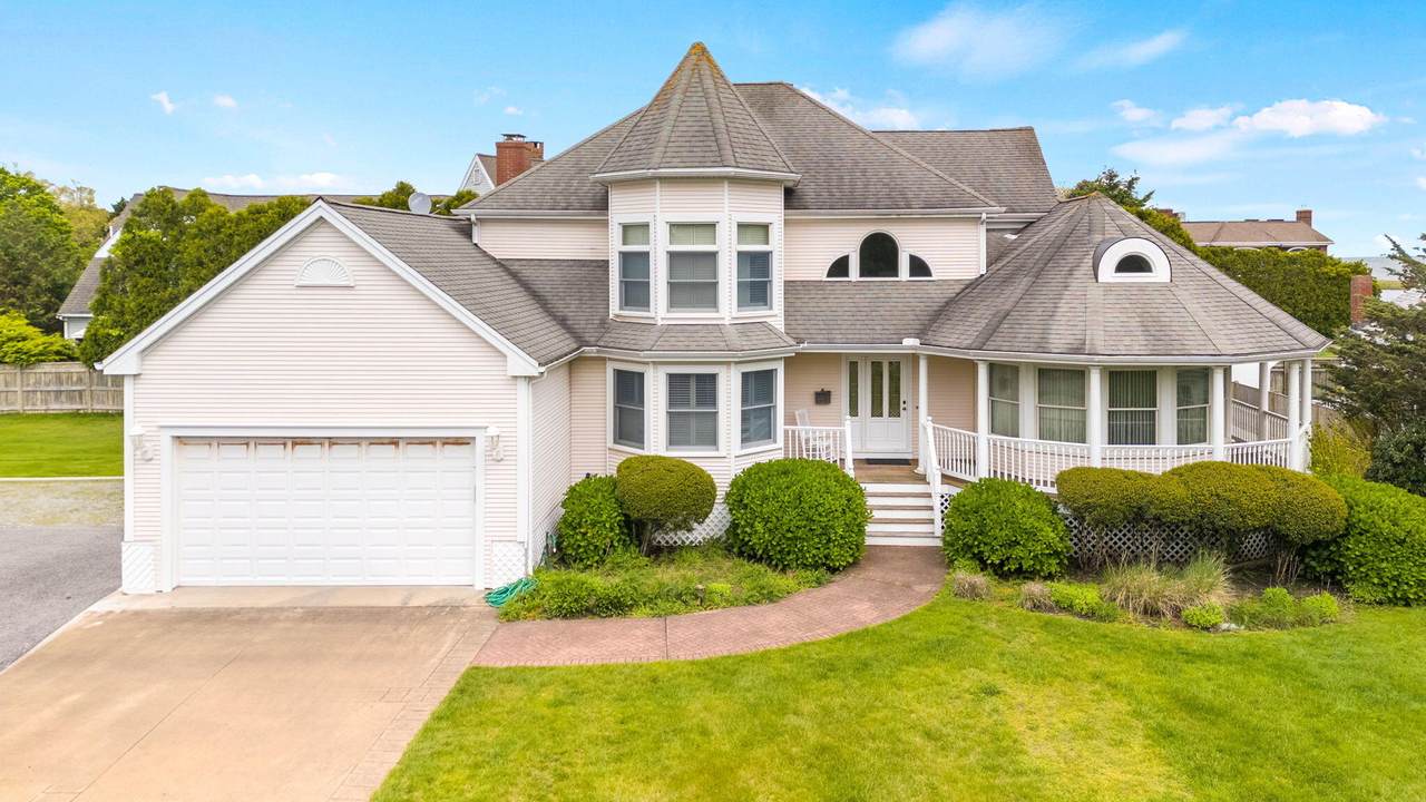 276 Shore Street - Photo 1