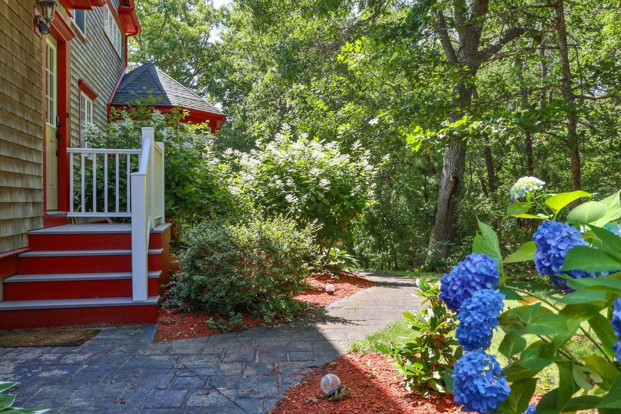 https://bt-photos.global.ssl.fastly.net/capecod/1280_boomver_2_22600528-2.jpg