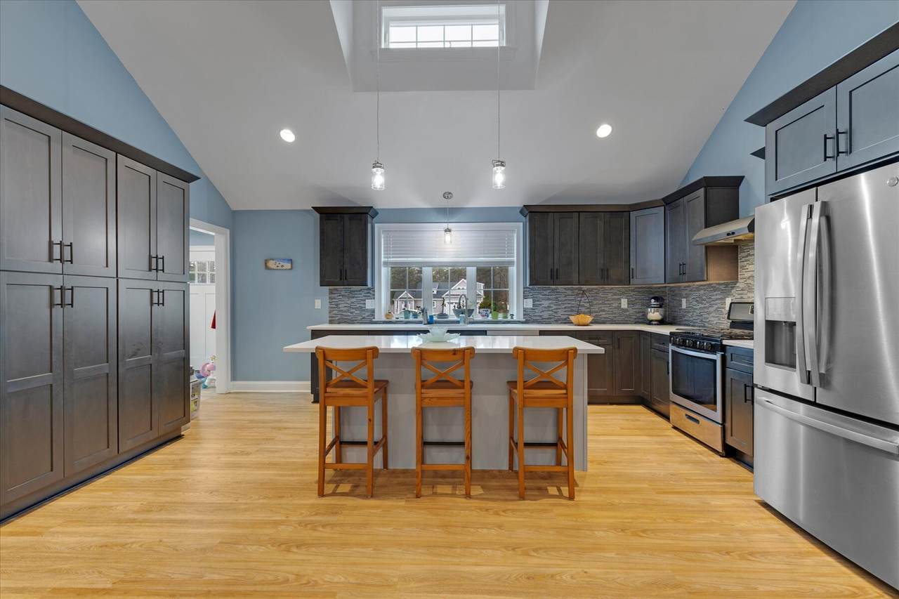 https://bt-photos.global.ssl.fastly.net/capecod/1280_boomver_2_22600645-2.jpg
