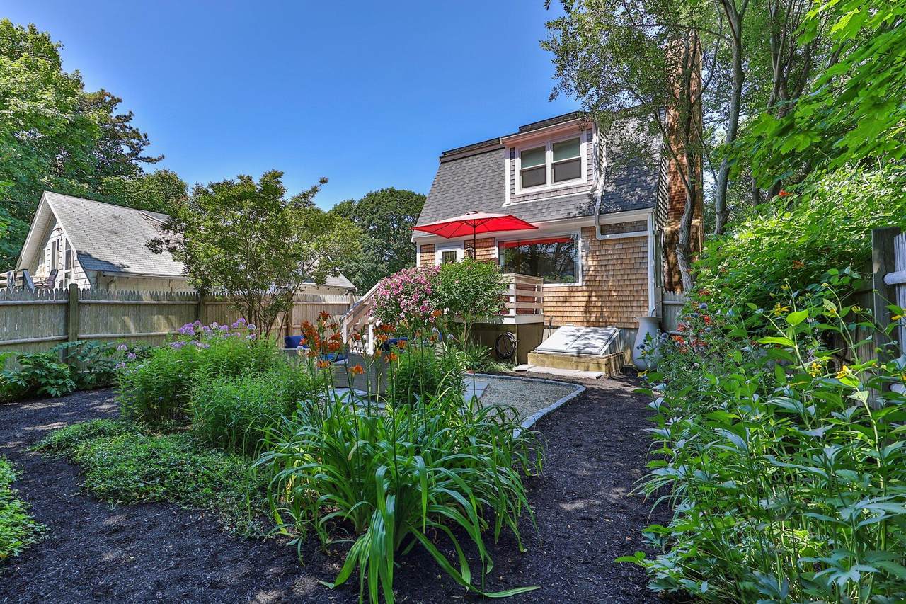 343 Bradford Street - Photo 1