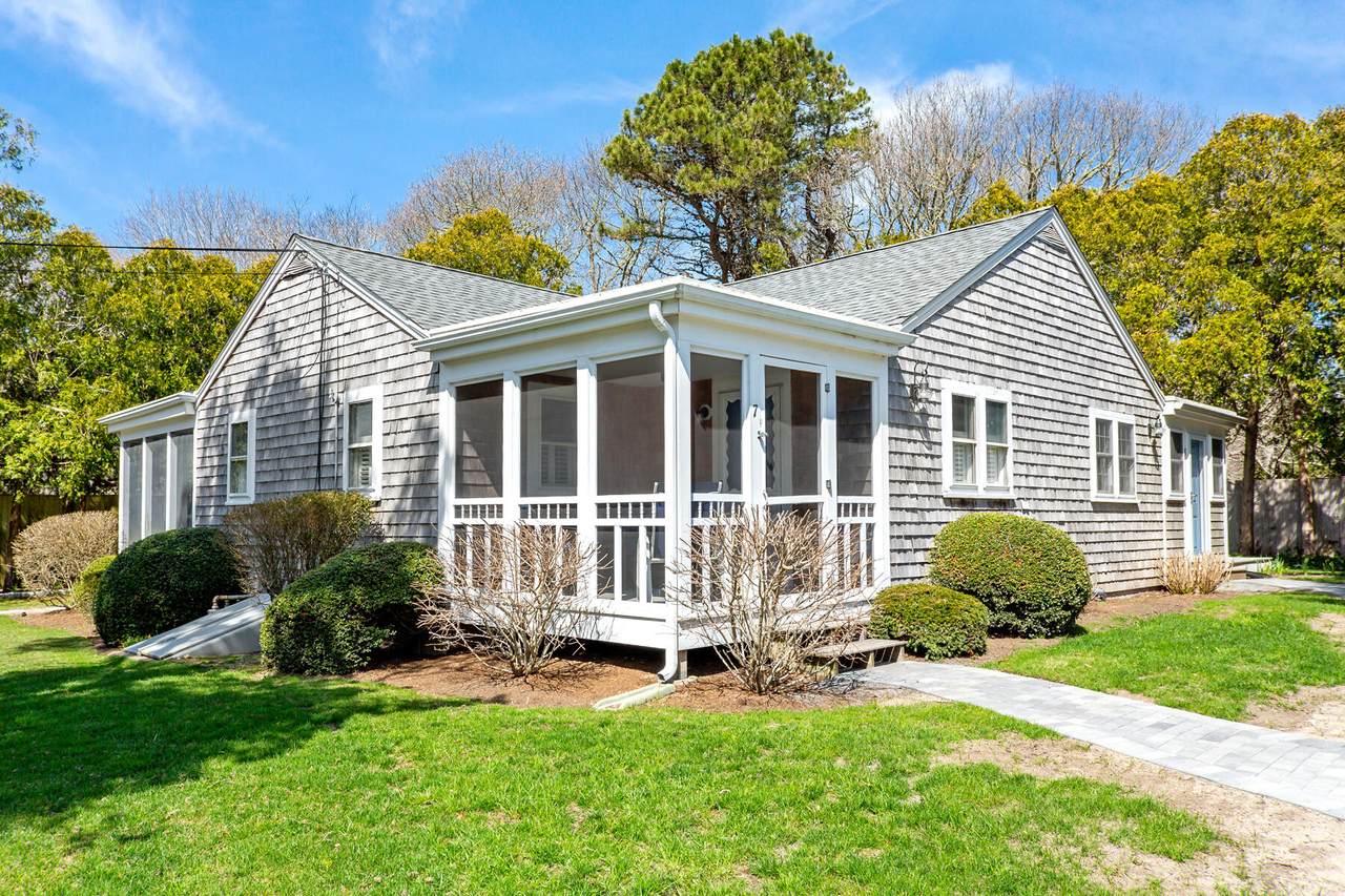 https://bt-photos.global.ssl.fastly.net/capecod/1280_boomver_2_22601586-2.jpg