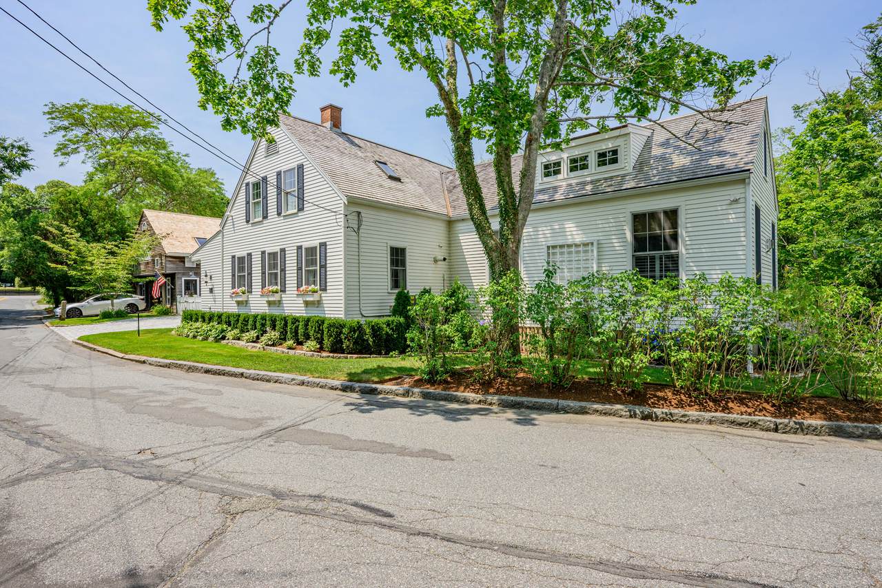 https://bt-photos.global.ssl.fastly.net/capecod/1280_boomver_2_22601648-2.jpg