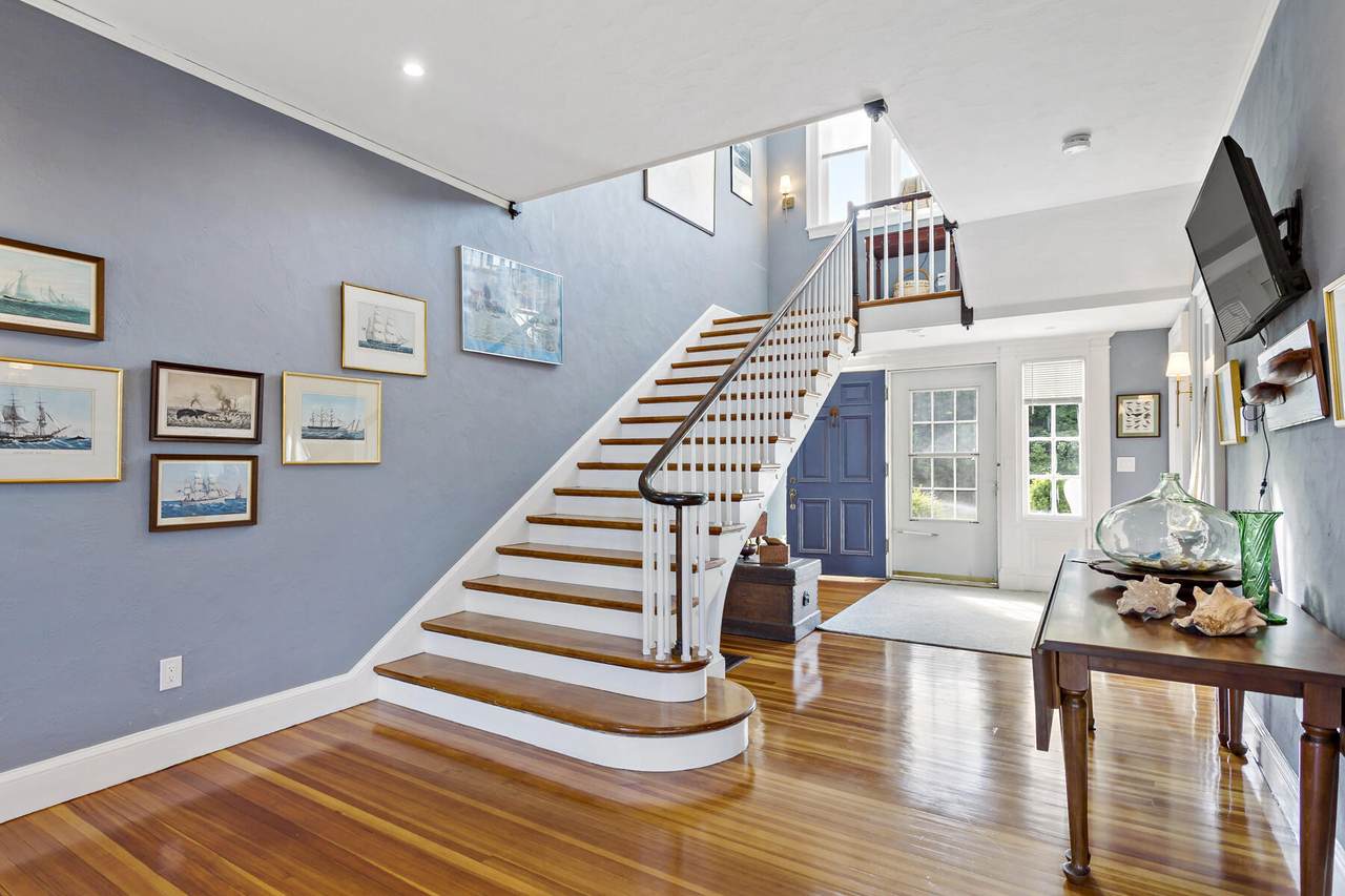 https://bt-photos.global.ssl.fastly.net/capecod/1280_boomver_2_22601747-2.jpg