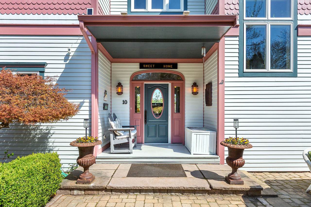 https://bt-photos.global.ssl.fastly.net/capecod/1280_boomver_2_22602033-2.jpg