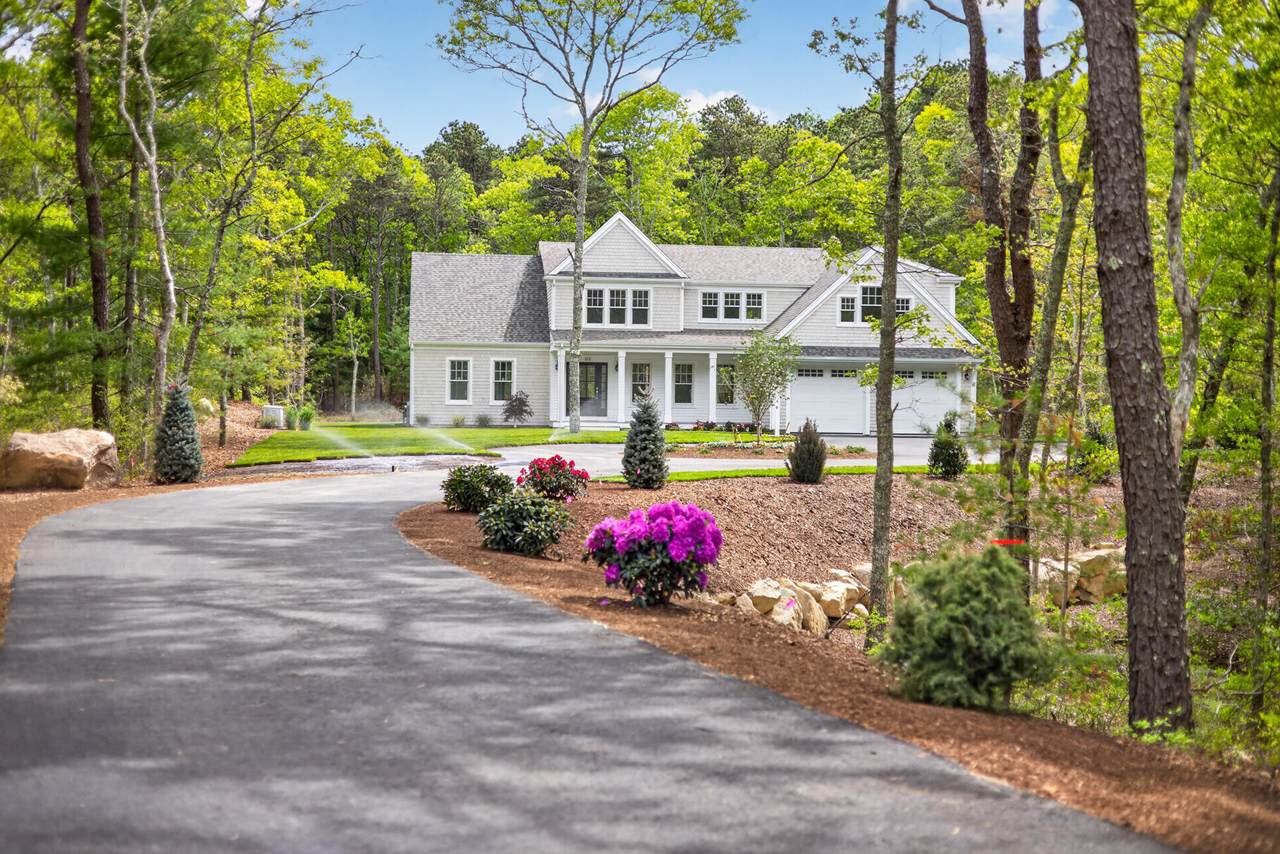 153 Oakmont Drive - Photo 1