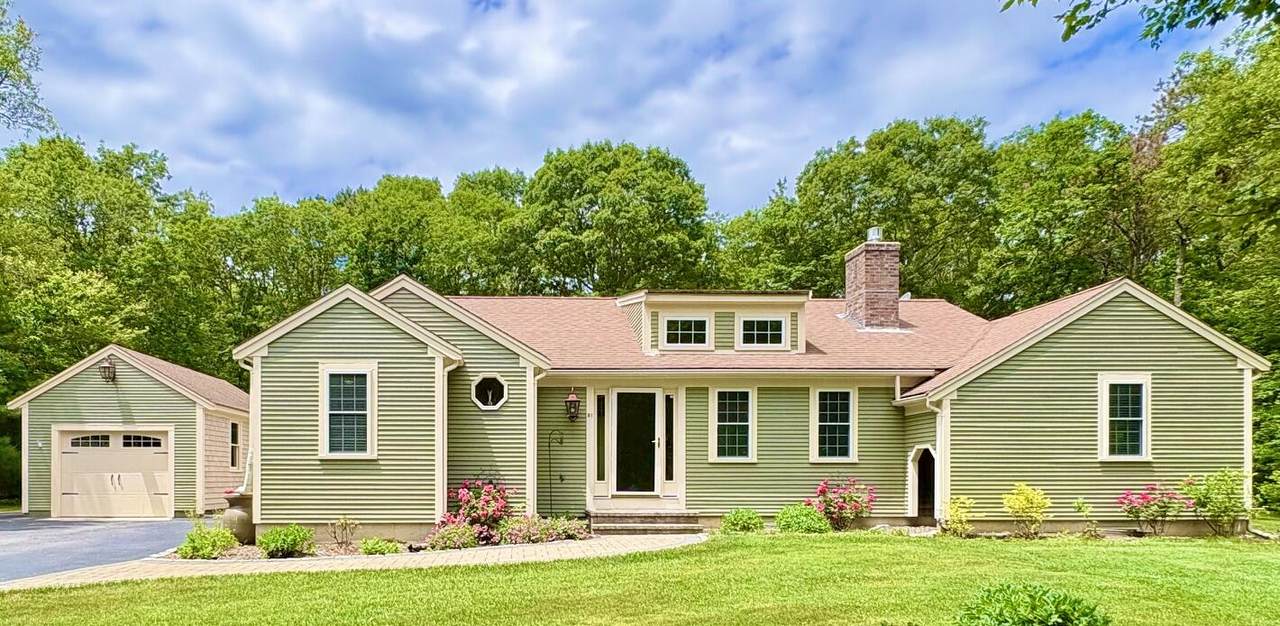 81 Redberry Lane - Photo 1