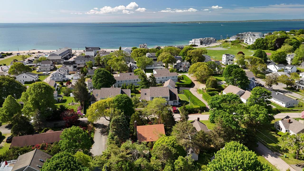 46 Harbor Avenue - Photo 1