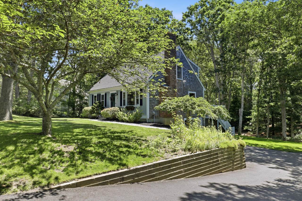 10 Checkerberry Lane - Photo 1