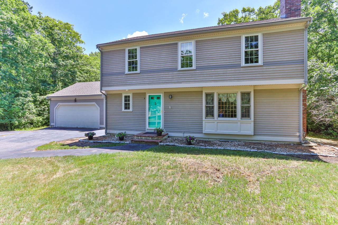 4 Carver Drive - Photo 1