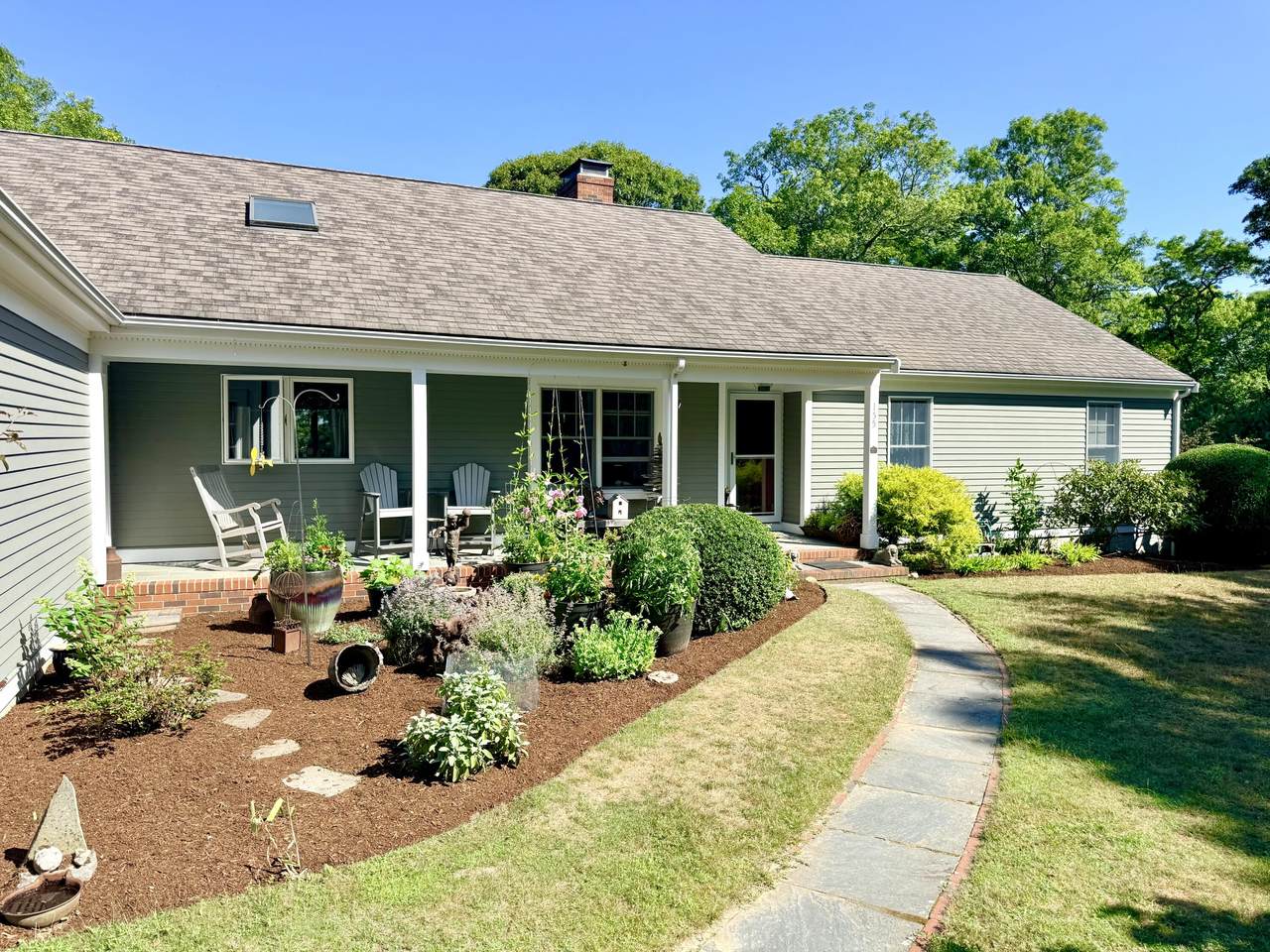 https://bt-photos.global.ssl.fastly.net/capecod/1280_boomver_1_22603665-2.jpg