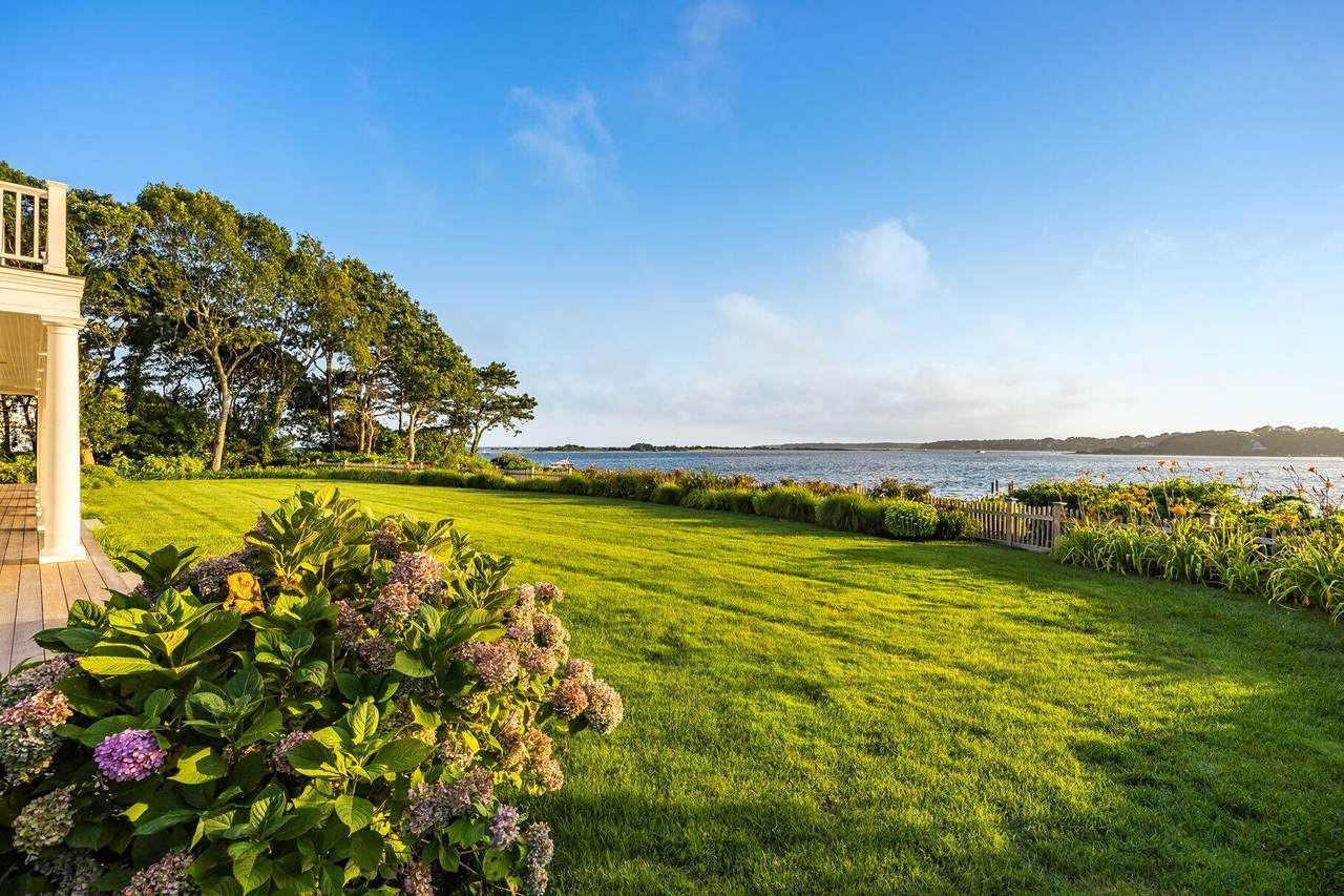 https://bt-photos.global.ssl.fastly.net/capecod/1280_boomver_2_22603952-2.jpg
