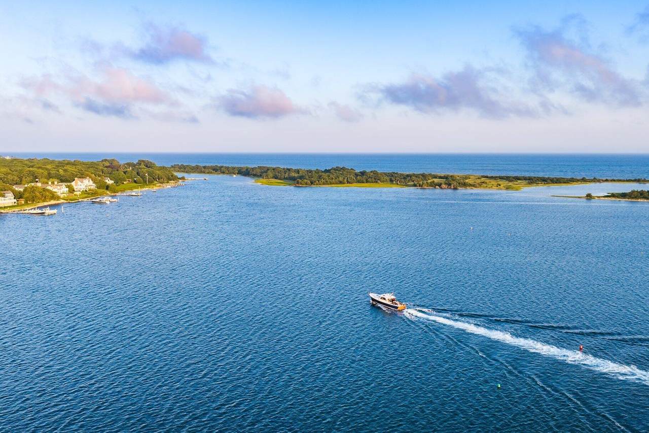 https://bt-photos.global.ssl.fastly.net/capecod/1280_boomver_2_22603952-2.jpg