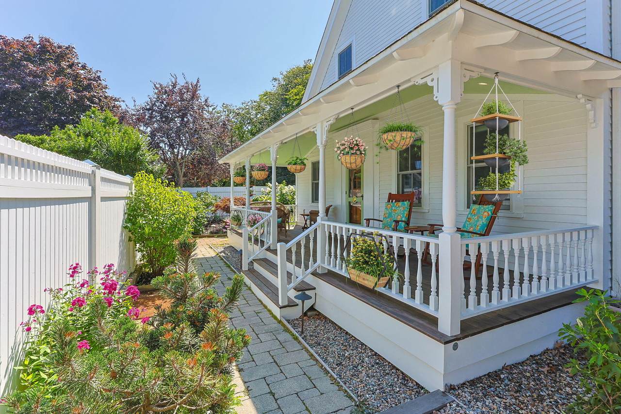 4 Atwood Avenue - Photo 1