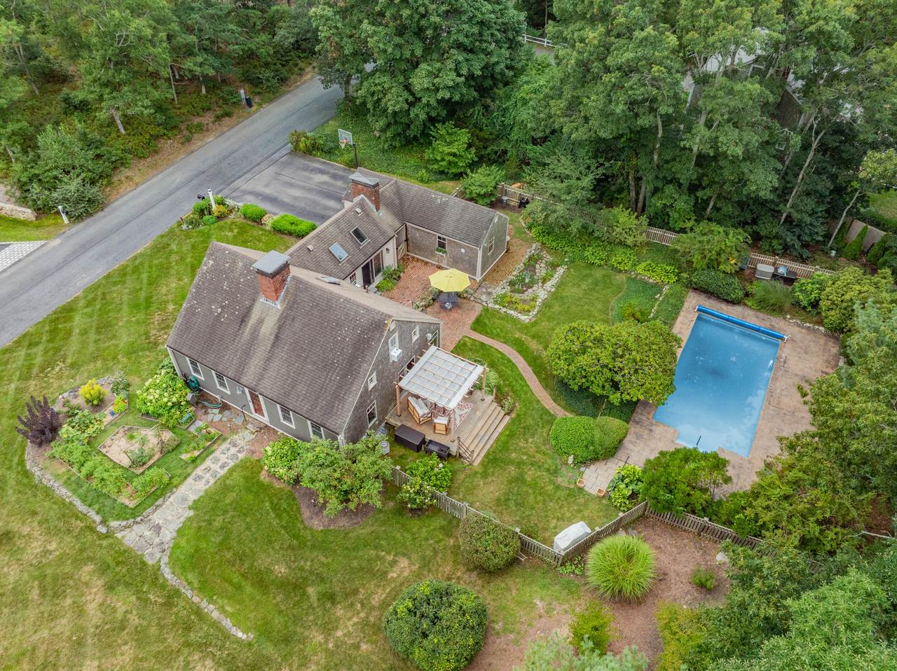 18 Manor Drive - Photo 1