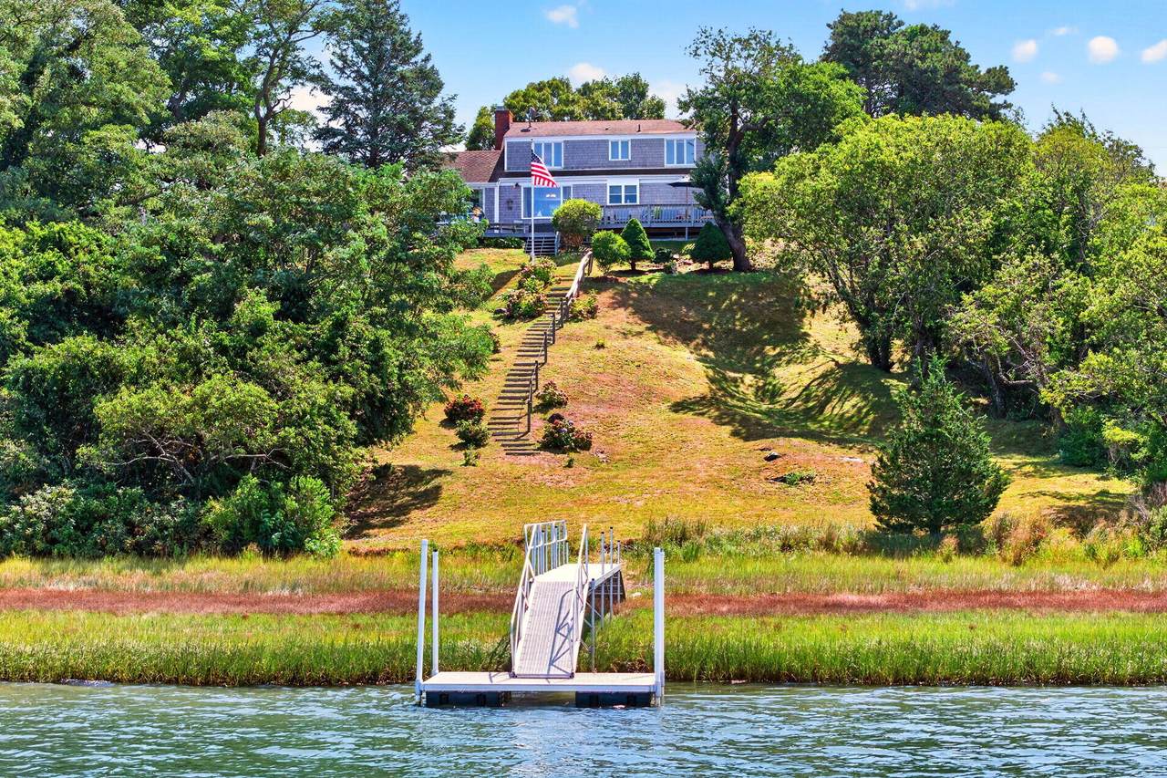 https://bt-photos.global.ssl.fastly.net/capecod/1280_boomver_2_22604315-2.jpg
