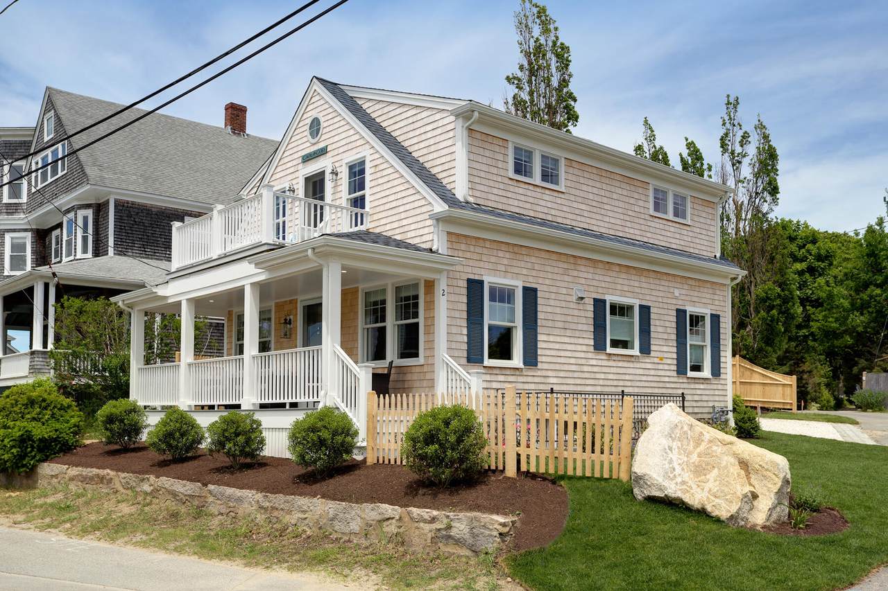 2 Worcester Avenue - Photo 1