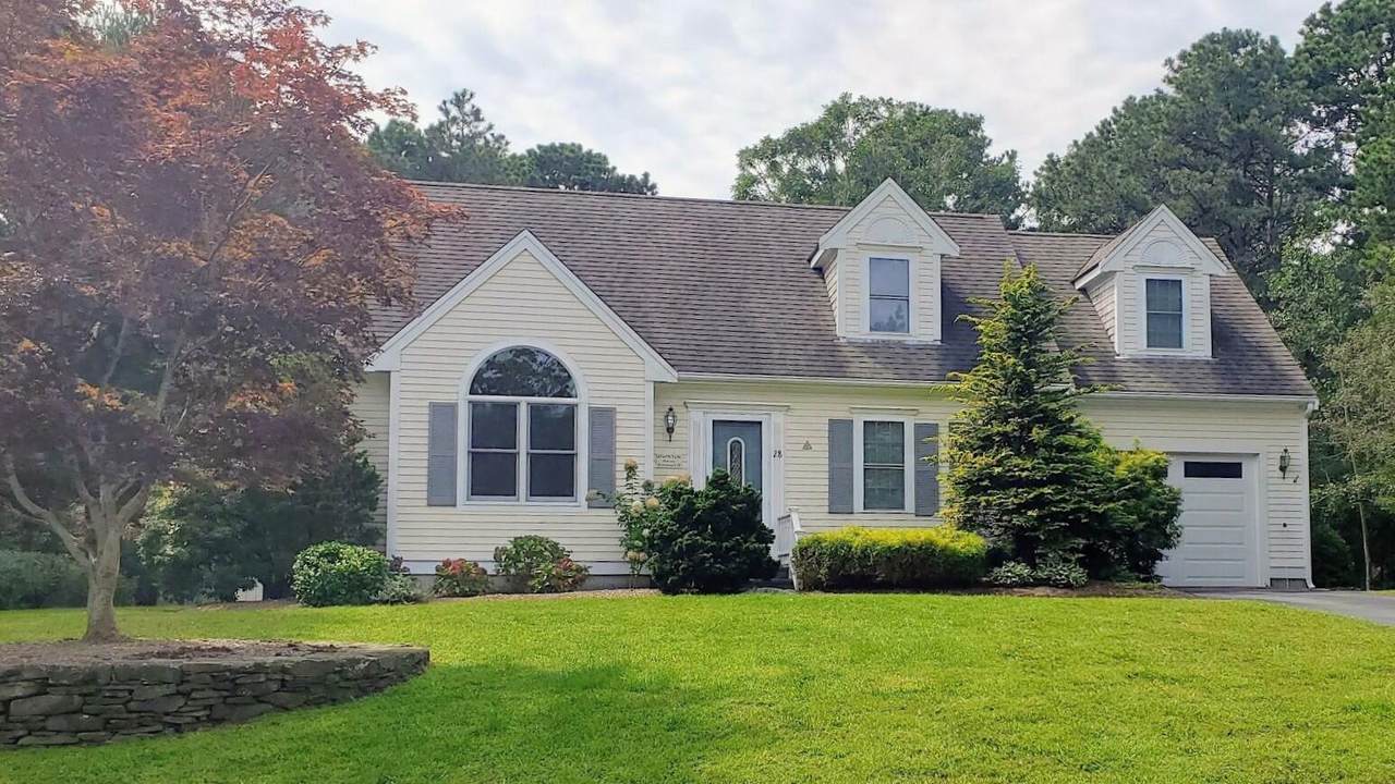 28 Quashnet Woods Drive - Photo 1