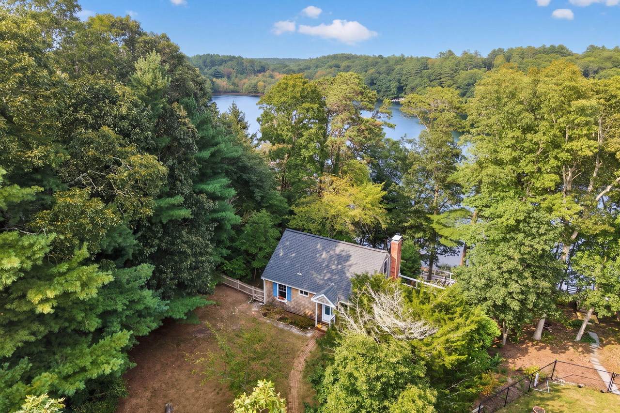 87 Pinecrest Beach Drive - Photo 1
