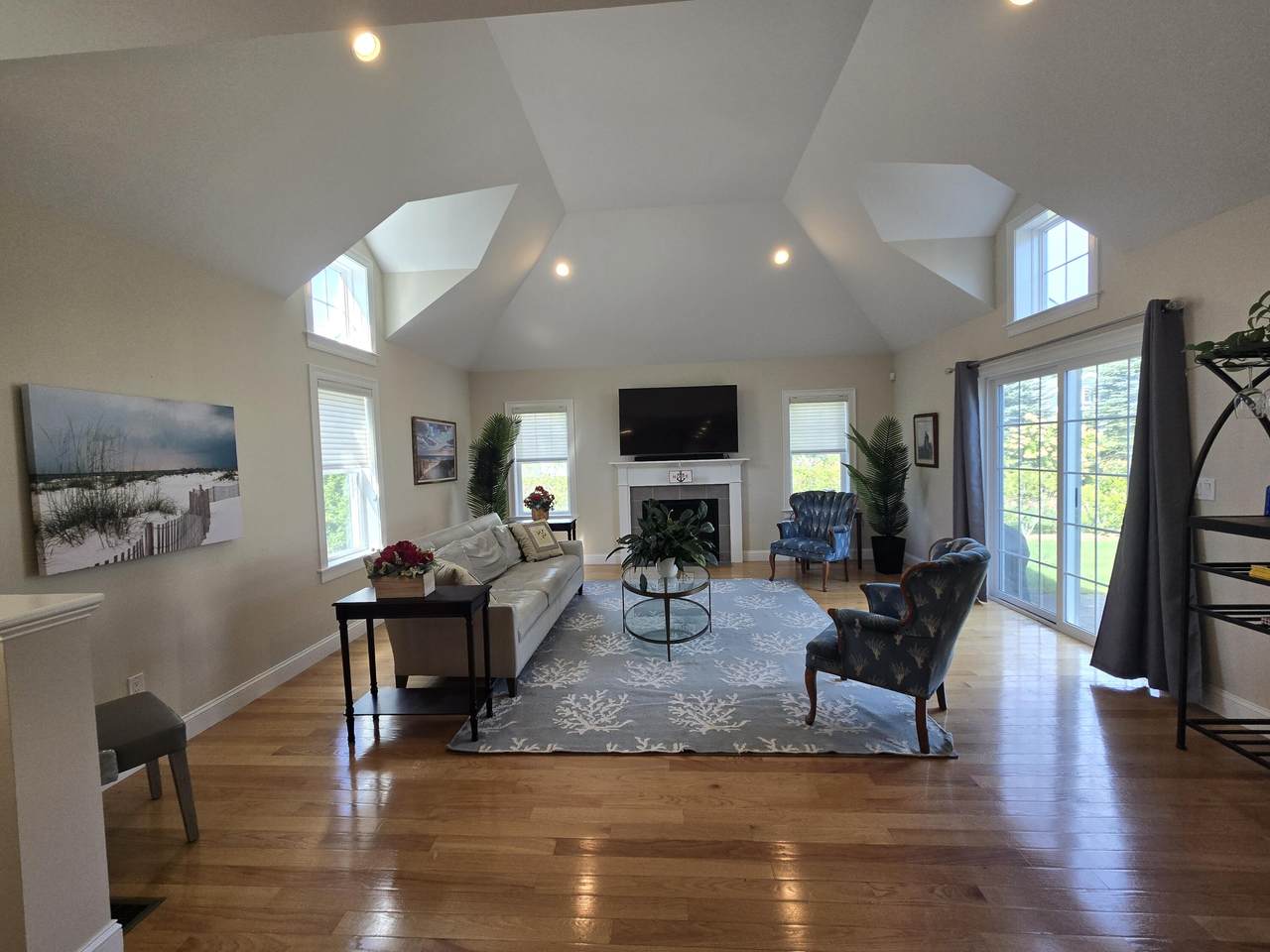 https://bt-photos.global.ssl.fastly.net/capecod/1280_boomver_2_22605028-2.jpg