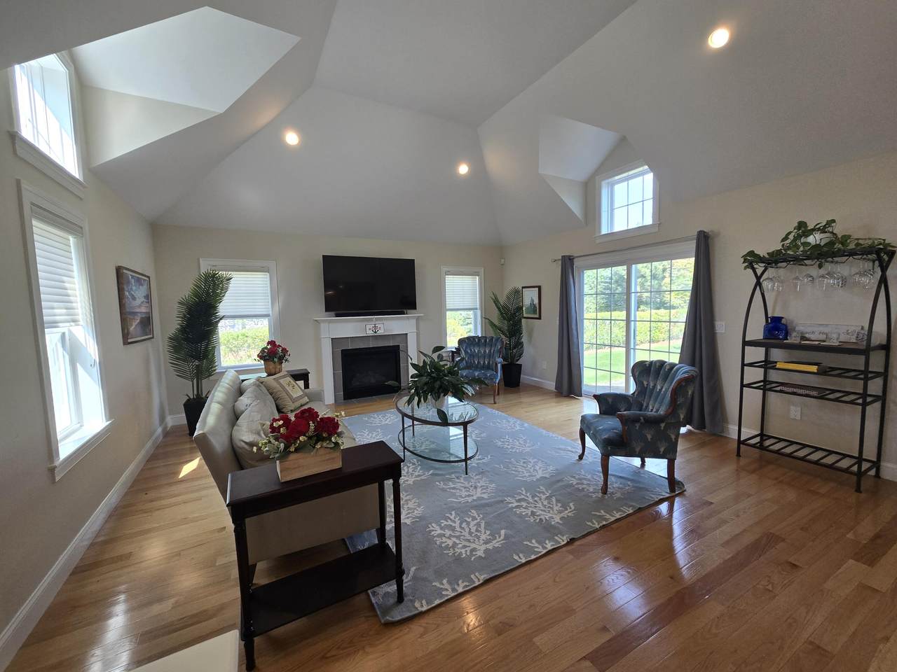 https://bt-photos.global.ssl.fastly.net/capecod/1280_boomver_2_22605028-2.jpg