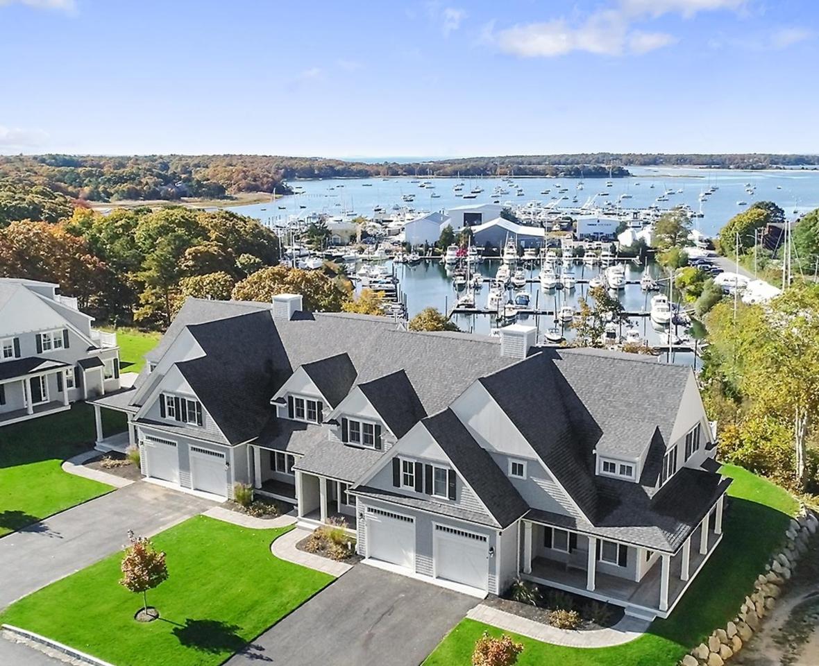 1090 Shore Road - Photo 1