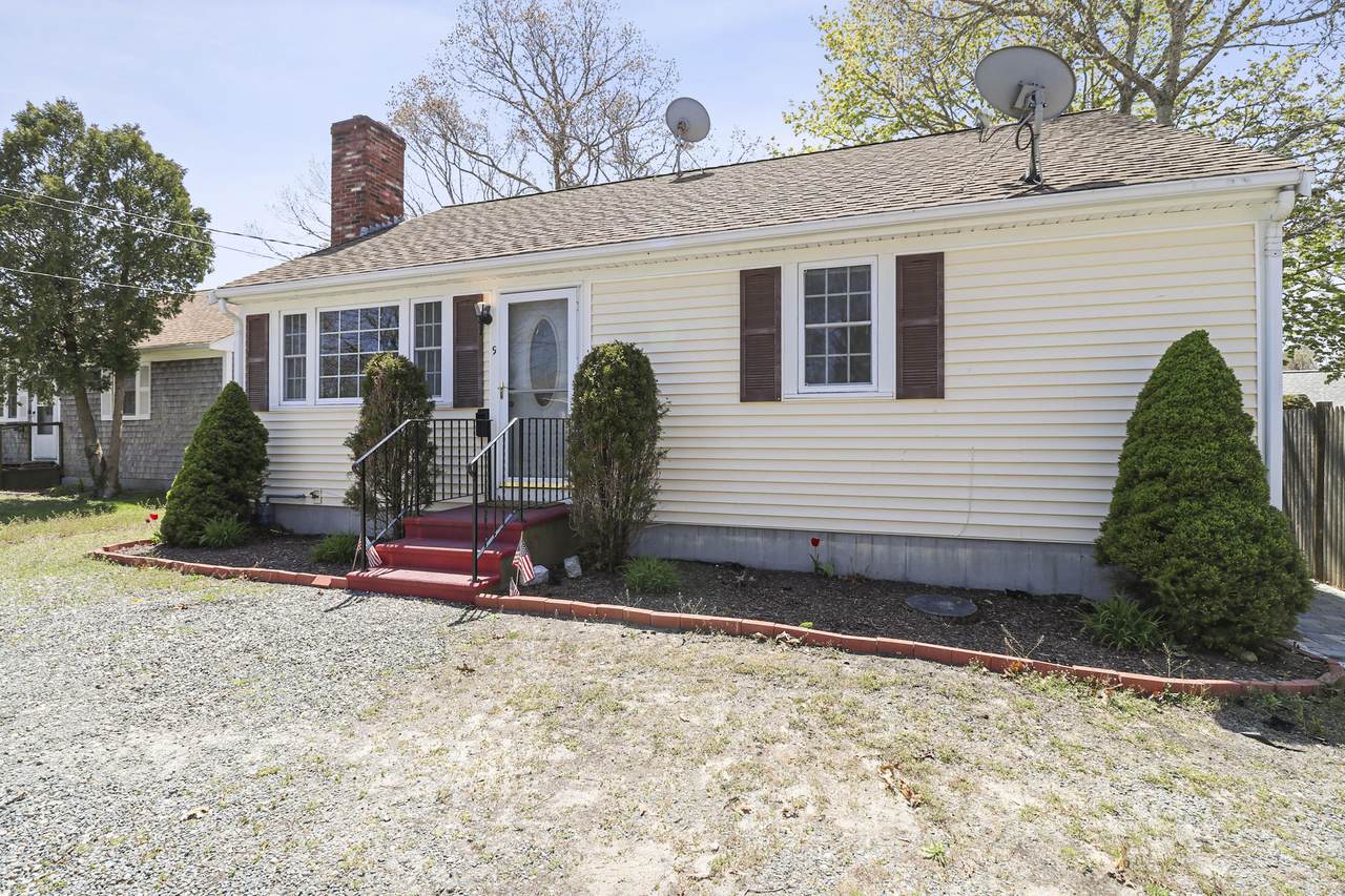 9 Bliscott Avenue - Photo 1