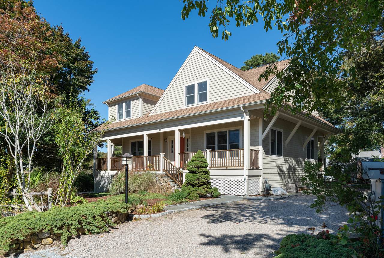 11 Pond Street - Photo 1