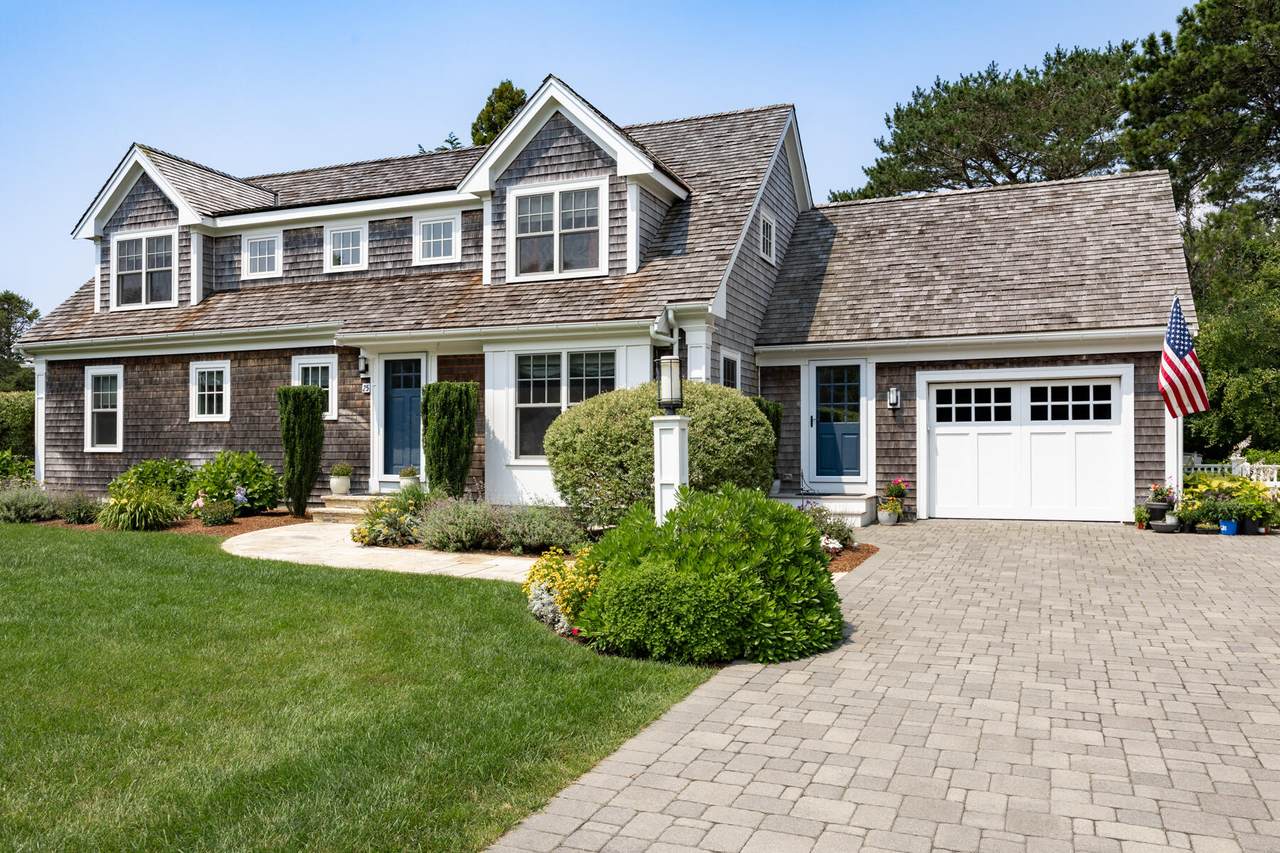 25 Glover Square - Photo 1