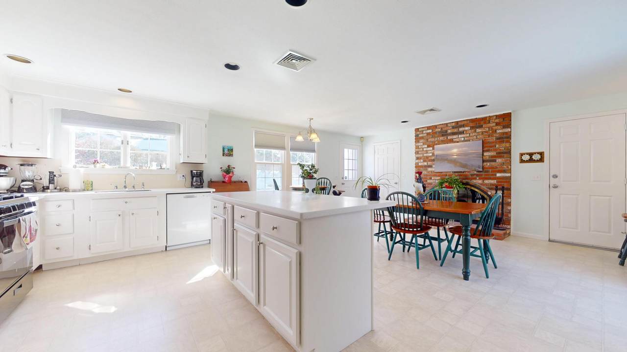 203 Great Western Road - Photo 1