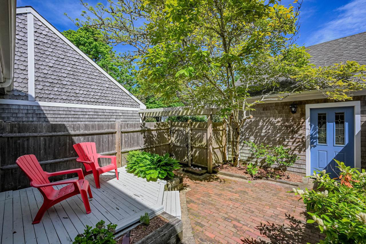 https://bt-photos.global.ssl.fastly.net/capecod/1280_boomver_3_22600572-2.jpg