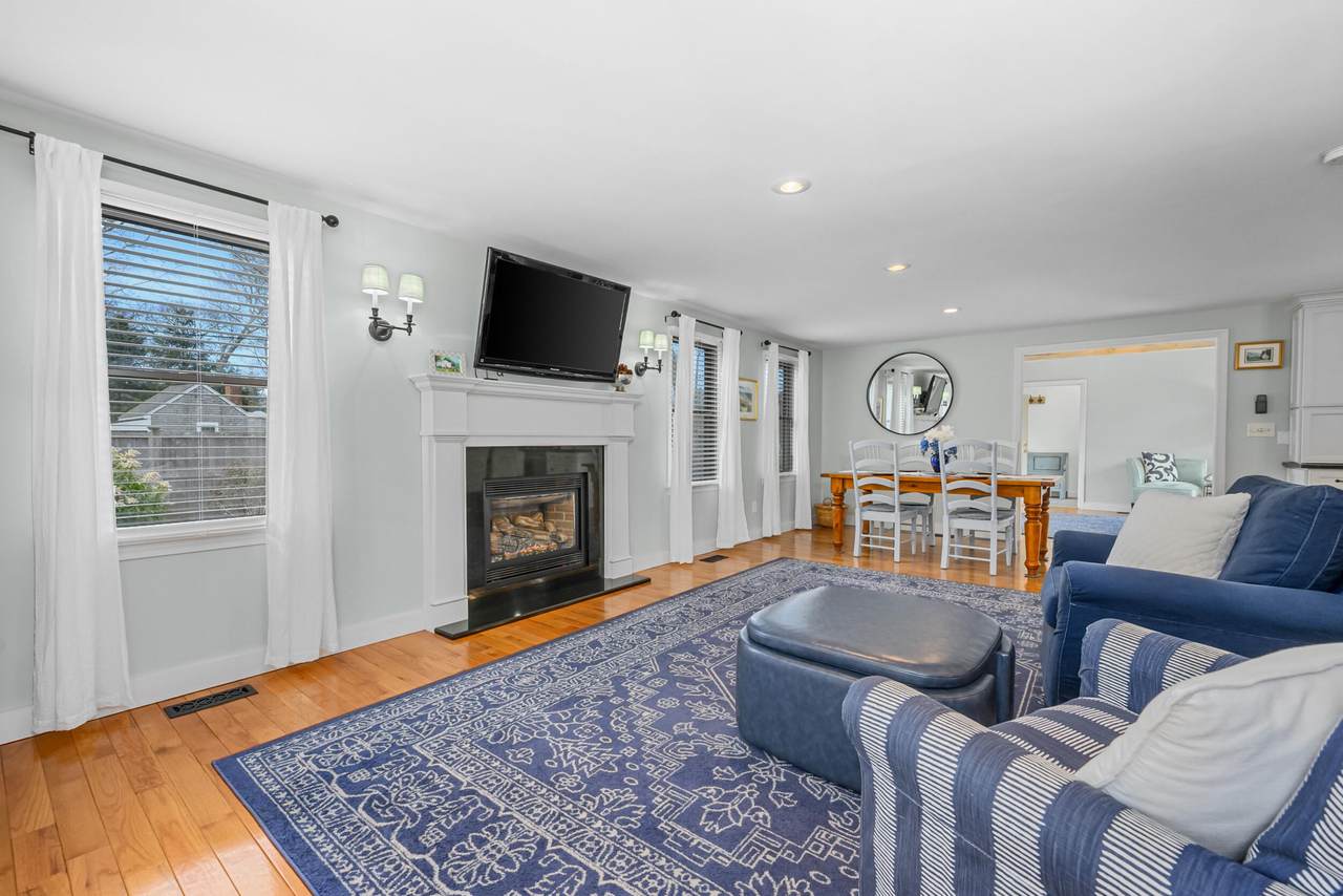 https://bt-photos.global.ssl.fastly.net/capecod/1280_boomver_2_22601701-2.jpg
