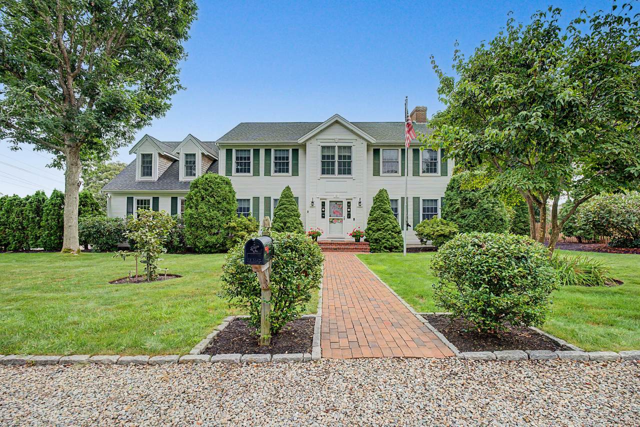 12 Gordon Lane - Photo 1