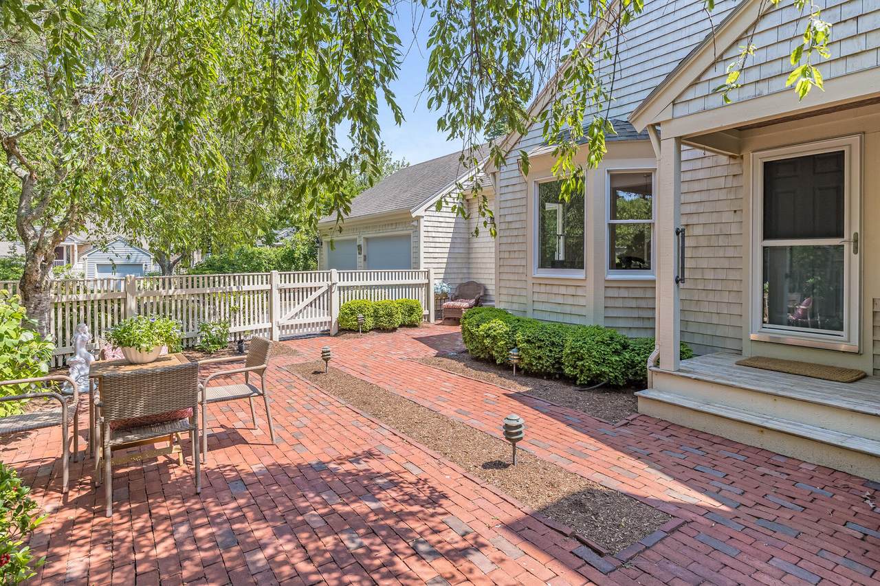 https://bt-photos.global.ssl.fastly.net/capecod/1280_boomver_4_22502909-2.jpg